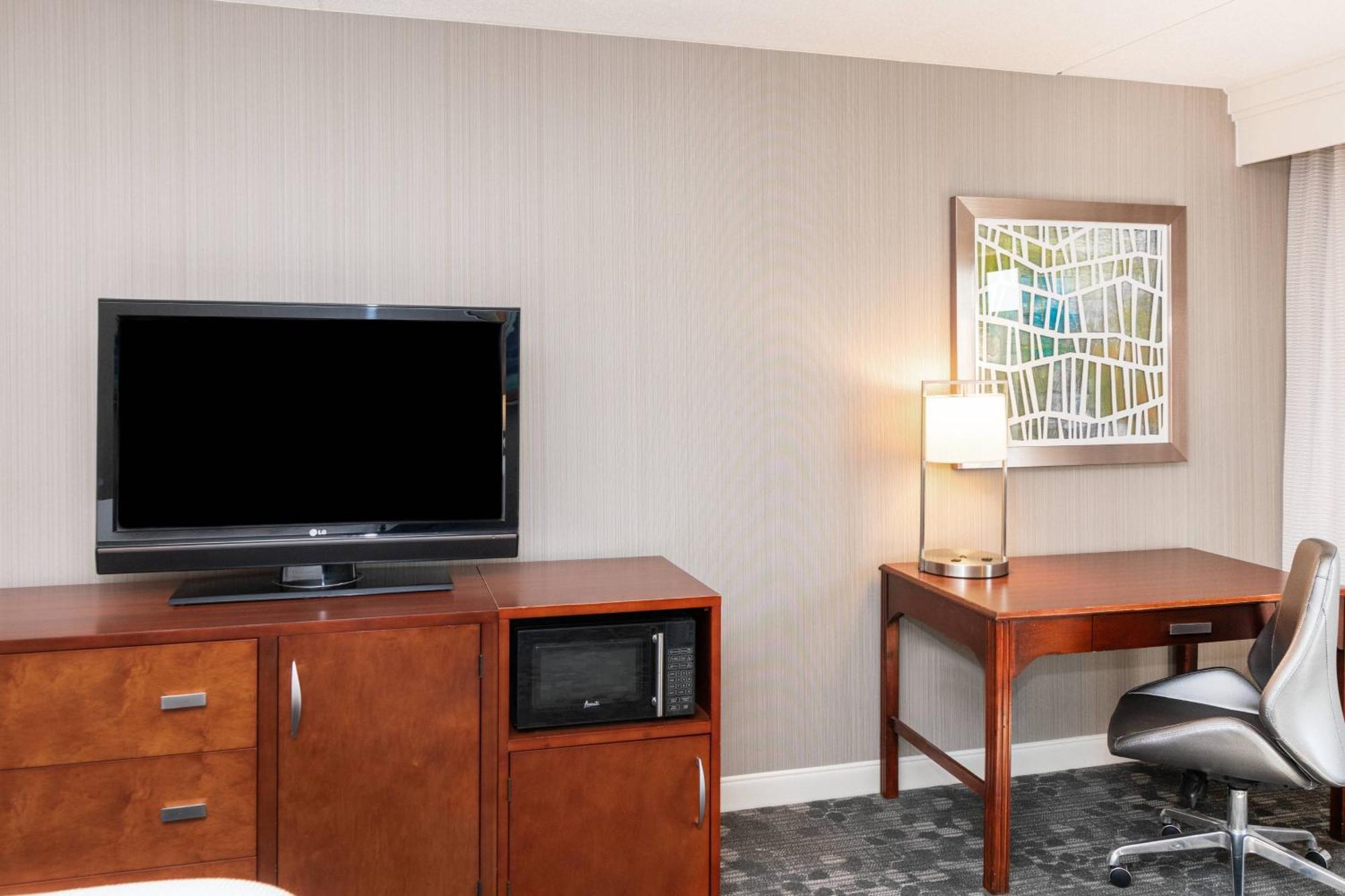 Courtyard By Marriott Bloomington Hotel Exterior foto